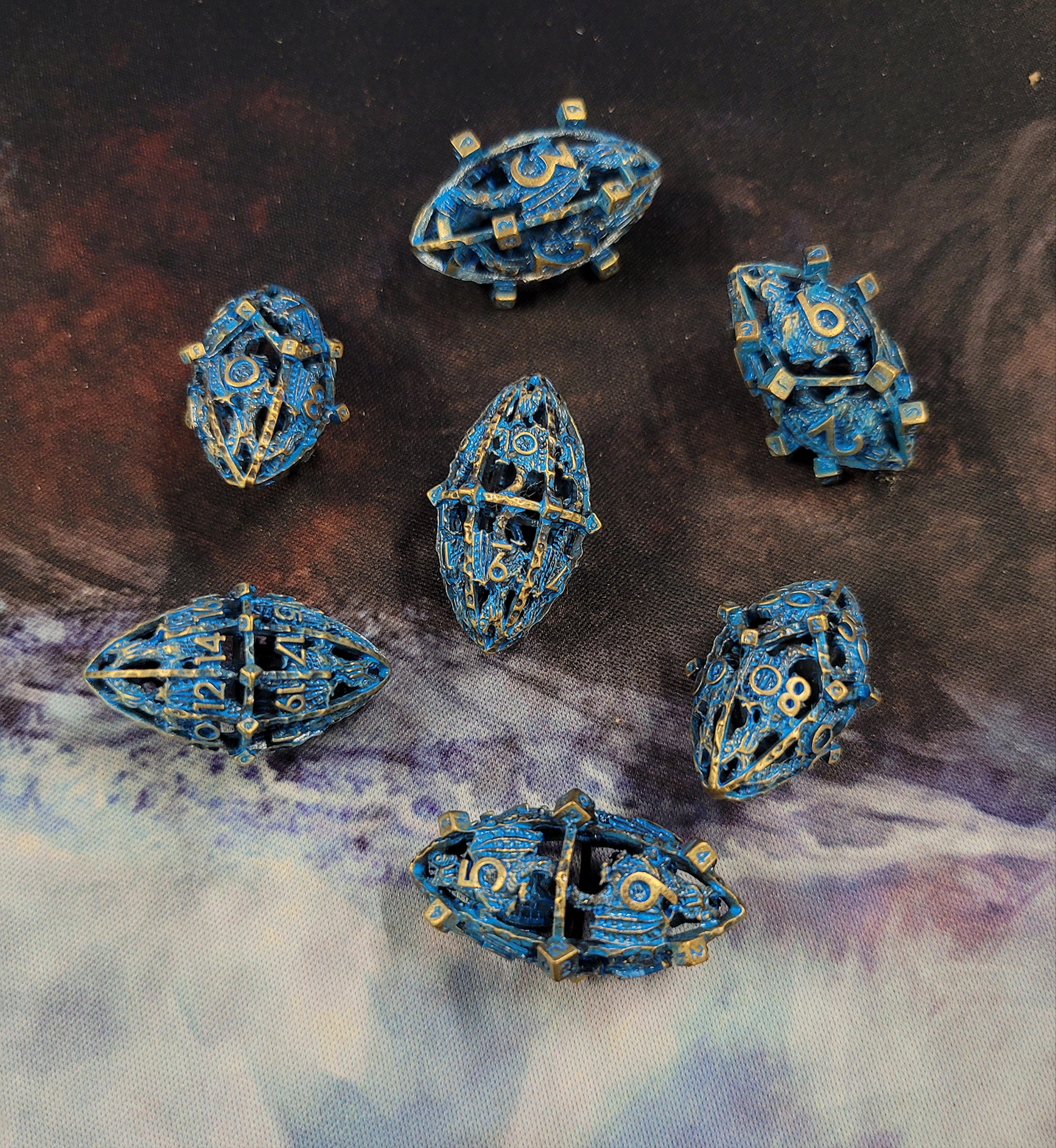 MYTHROLL DRAGON'S EGG 7 PC. DICE SET - BLUE | L.A. Mood Comics and Games