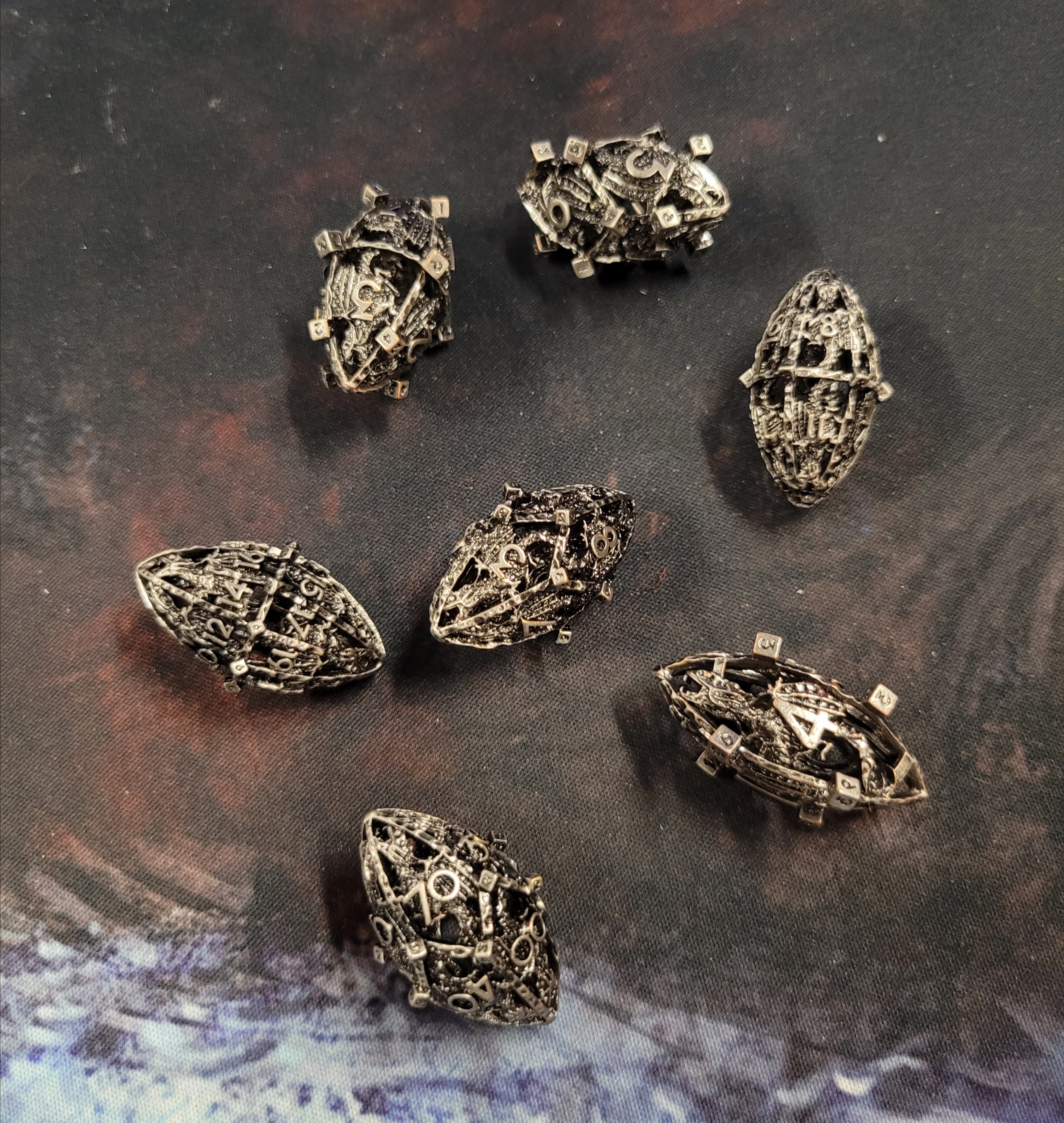 MYTHROLL DRAGON'S EGG 7 PC. DICE SET - SILVER | L.A. Mood Comics and Games