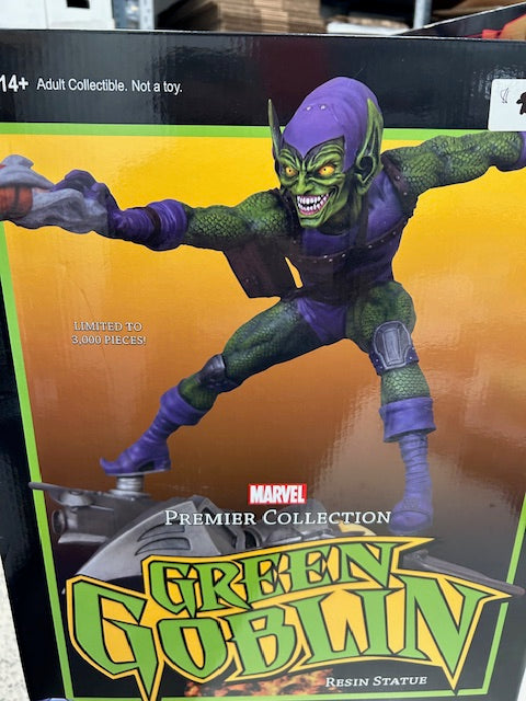 Green Goblin Diamond Select 248/3000 | L.A. Mood Comics and Games