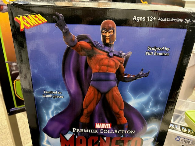 Magneto Diamond Select Toys Statue 983/3000 | L.A. Mood Comics and Games