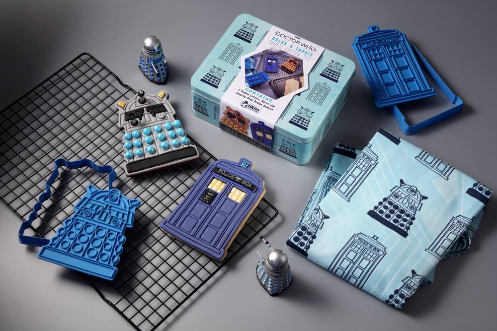 DOCTOR WHO BAKING SETS #1 DALEK AND TARDIS COOKIE CUTTER & A | L.A. Mood Comics and Games