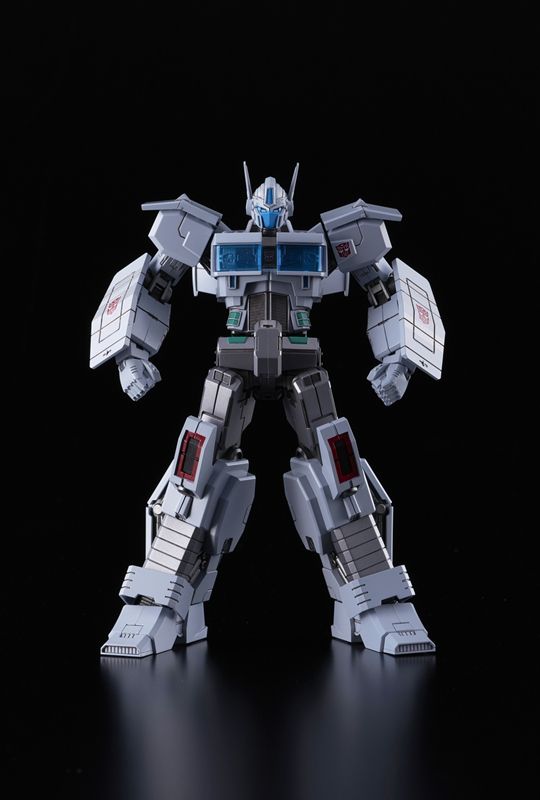 Bandai Ultra Magnus (IDW Ver.) "Transformers", Flame Toys Furai Model | L.A. Mood Comics and Games